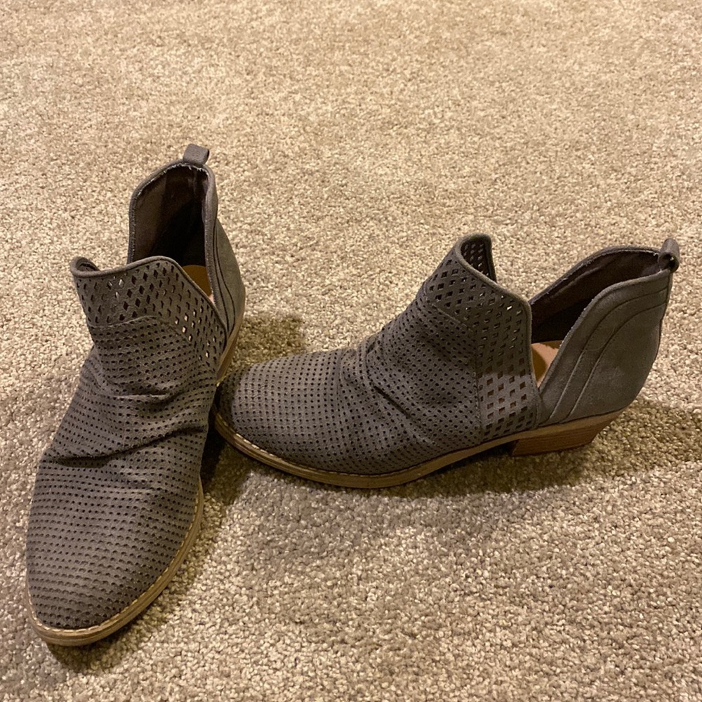 Report Booties